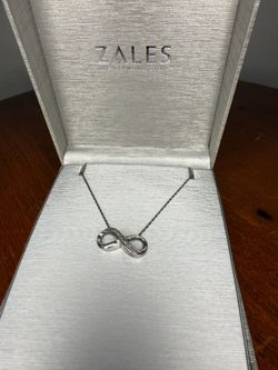 ZALES NECKLACE WITH PENANT