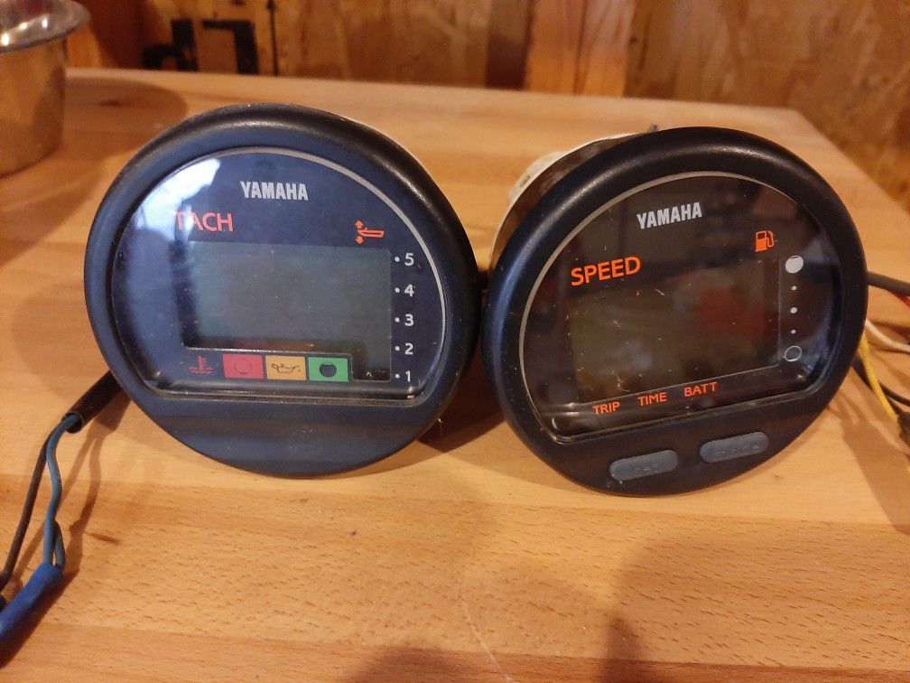 Yamaha Out oard motor gauges.