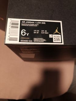 Air Jordan 1 low (GS) Size 6Y Boys
