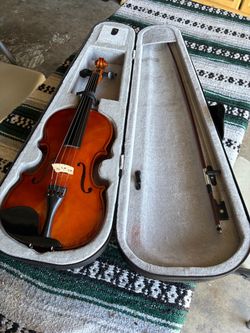 violin4/4 like new