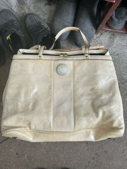 Old Vintage Coach ?