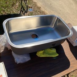 Stainless Under Mount Kitchen Sink