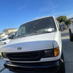 2002 Ford  Econoline E250 Van  