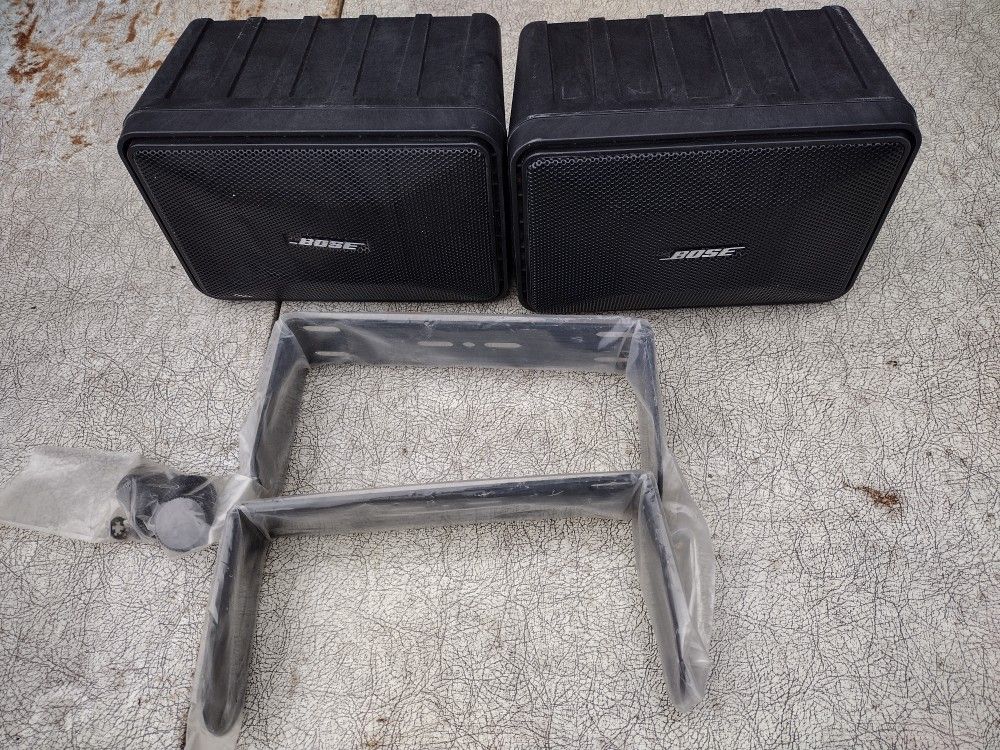 Bose 121 Speaker 