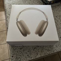 AirPod Maxes