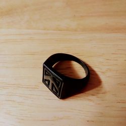 Black Mens Ring Size 10.🎁🎁🎁