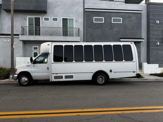 2003 Ford E-450