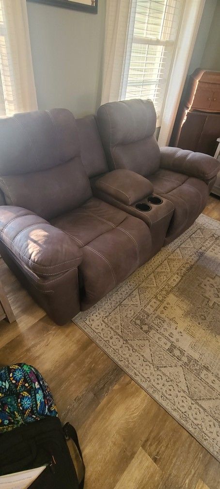 2 Reclining Sofa/Couch