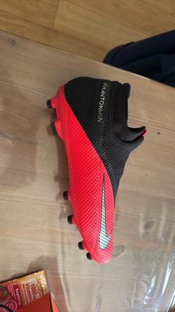 Nike Phanton VSN soccer cleats
