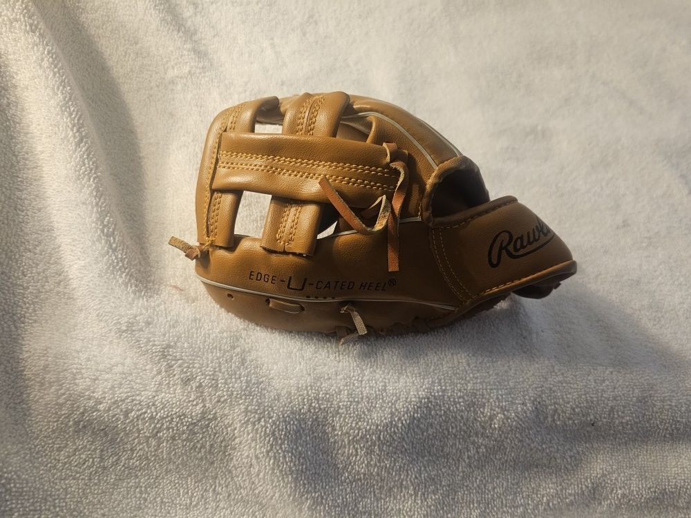 Rawlings Playmaker Model RBG185T 8 1/2" Youth T-Ball Glove