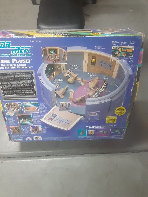 Playmates Toys Star Trek Bridge Playset Gray Action Figure