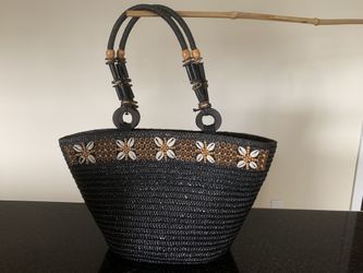 Personalized straw tote bag for the summer