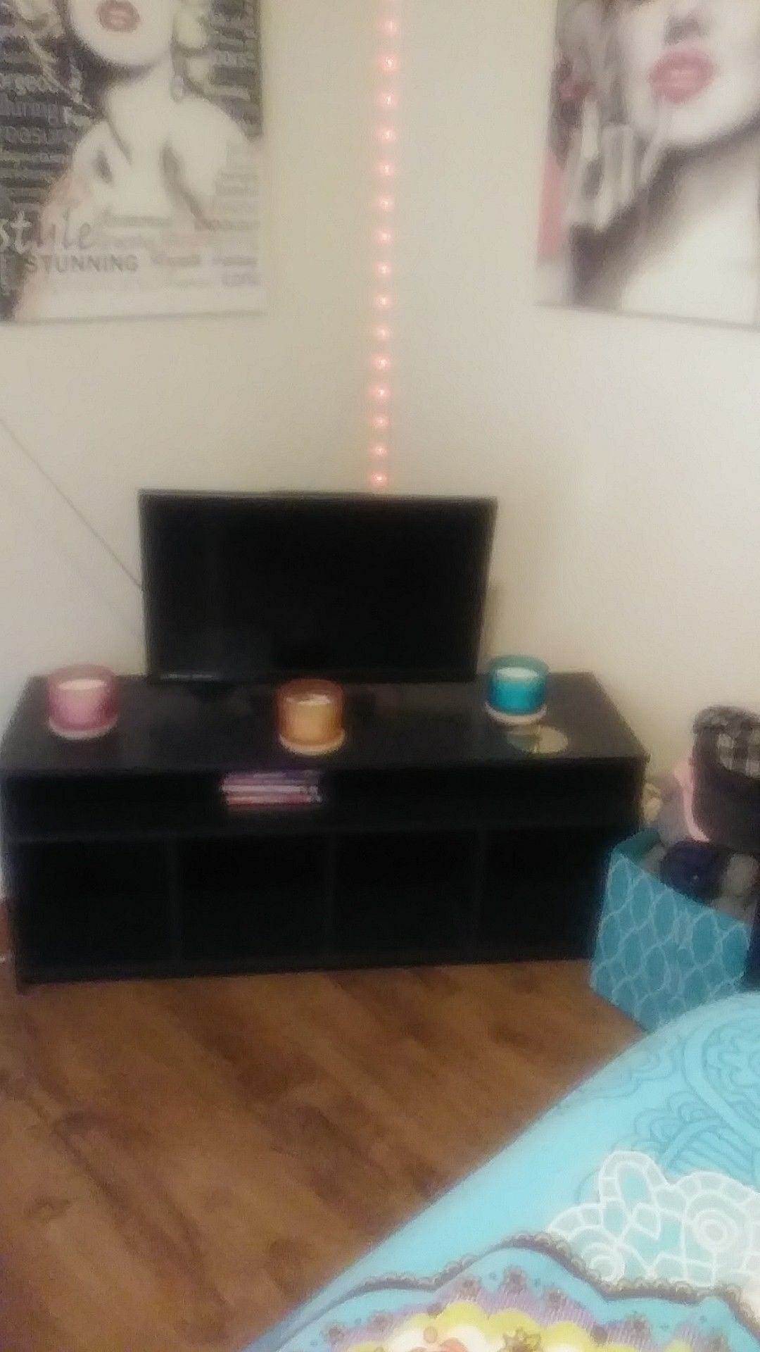 Tv stand***READ DESCRIPTION***