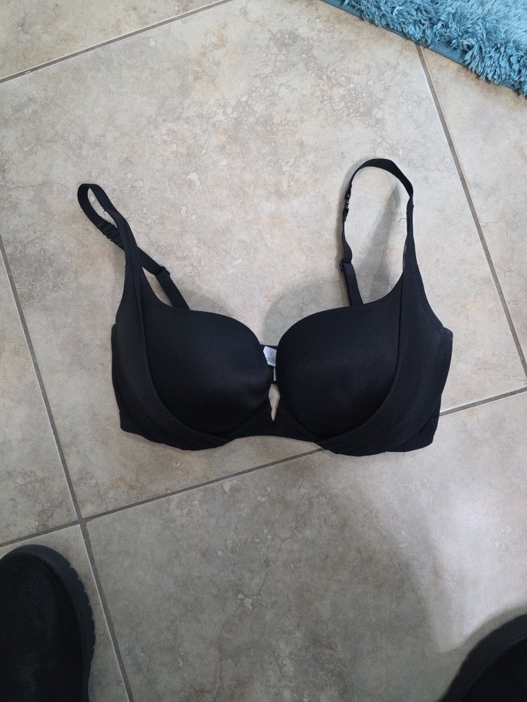 Women's Victoria Secret Black 34 DD Bra