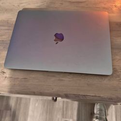 2020 Macbook Pro 13’3 With Touch Bar