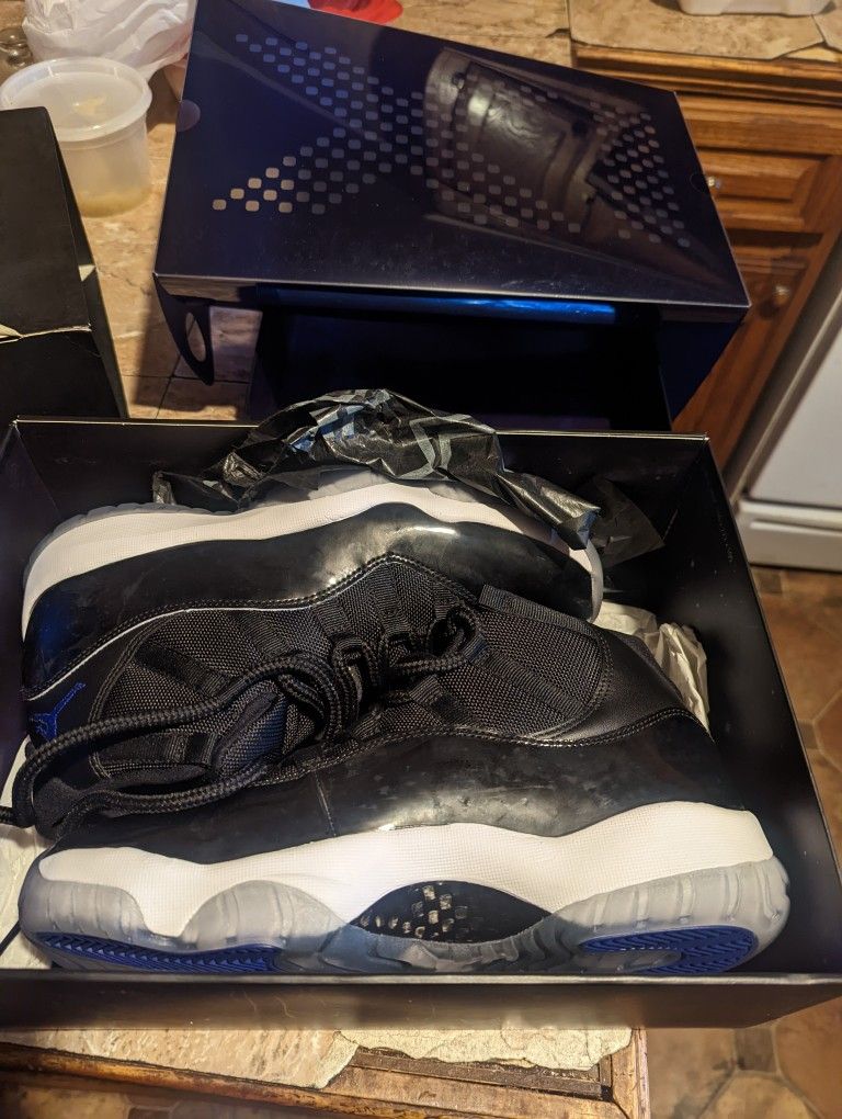 Air Jordan 11 Retro 