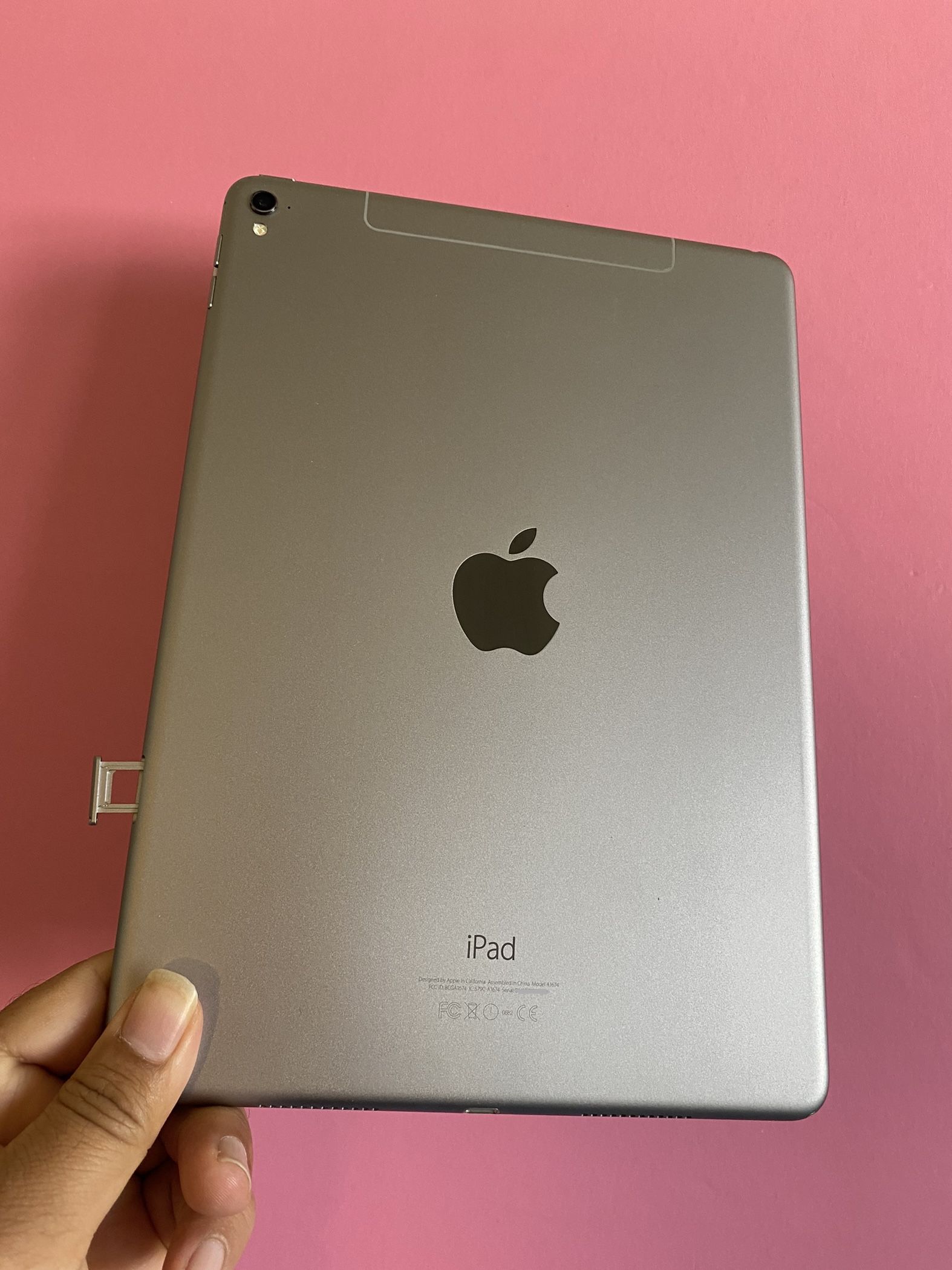 Apple IPad Pro (Retina Touch ID/ Latest IOS 15) 32GB WiFi