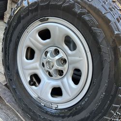 4- GOOD YEAR WRANGLER RADIAL