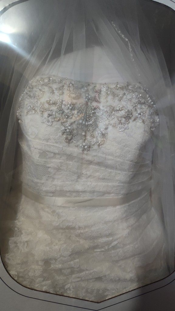 David's Bridal Wedding Dress size 7 - 8