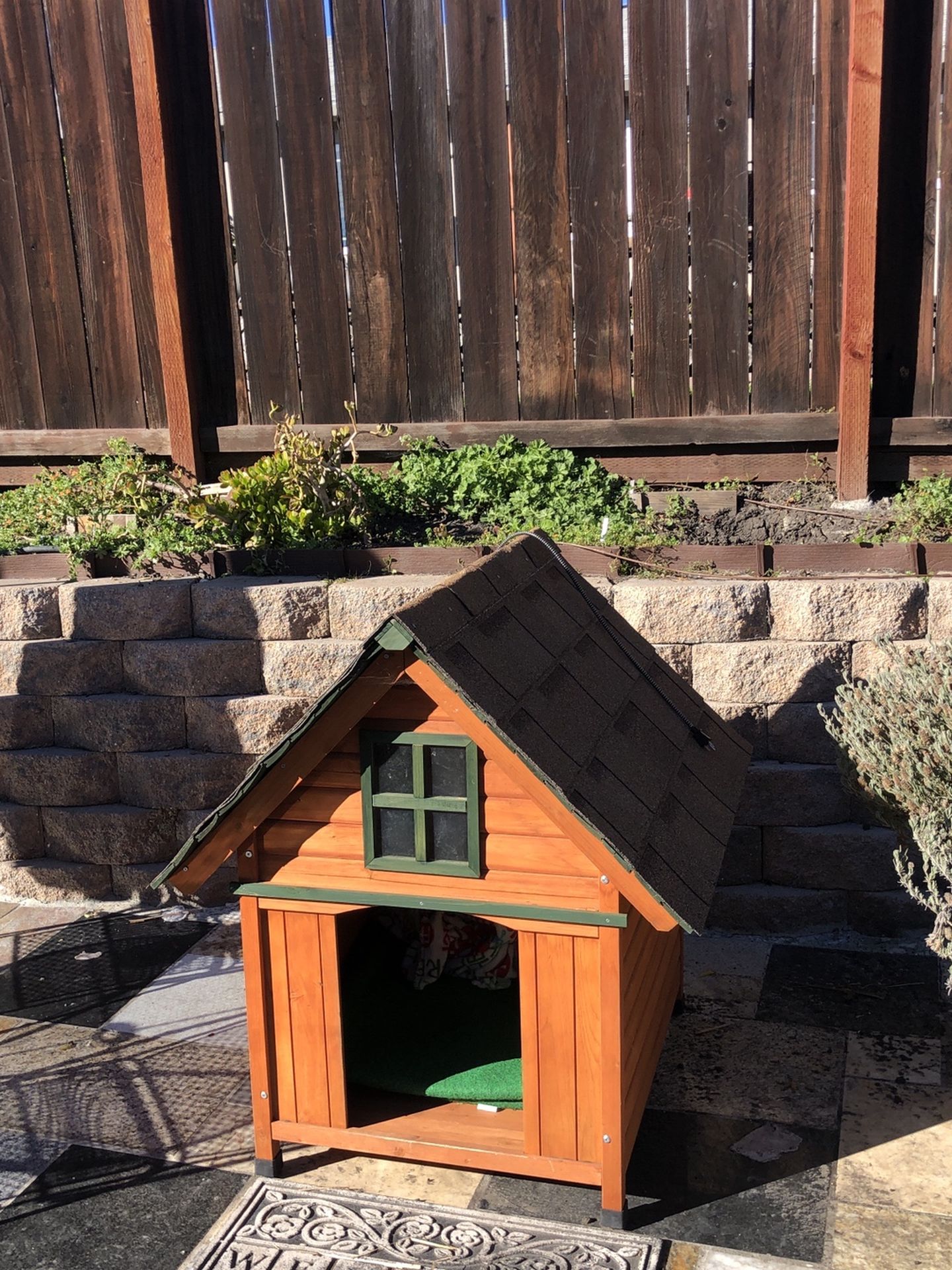 Dog House With Heater Inside 27.5x33