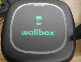 Wallbox Pulsar Plus  Car Charger CHARGERS S.L. PRE OWNED MINT. F(contact info removed)3.