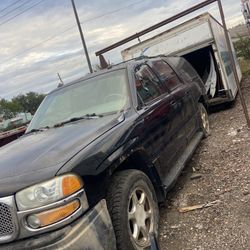 99-06 Gmc Denali Parts Only