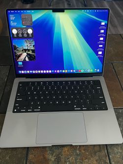 Amazing 2022 MacBook Pro Bundle