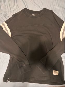 American Eagle Long Sleeve Shirt