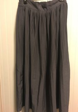 Ladies size small s old navy gray pleated full flowing skirt elastic waist maxi skirt