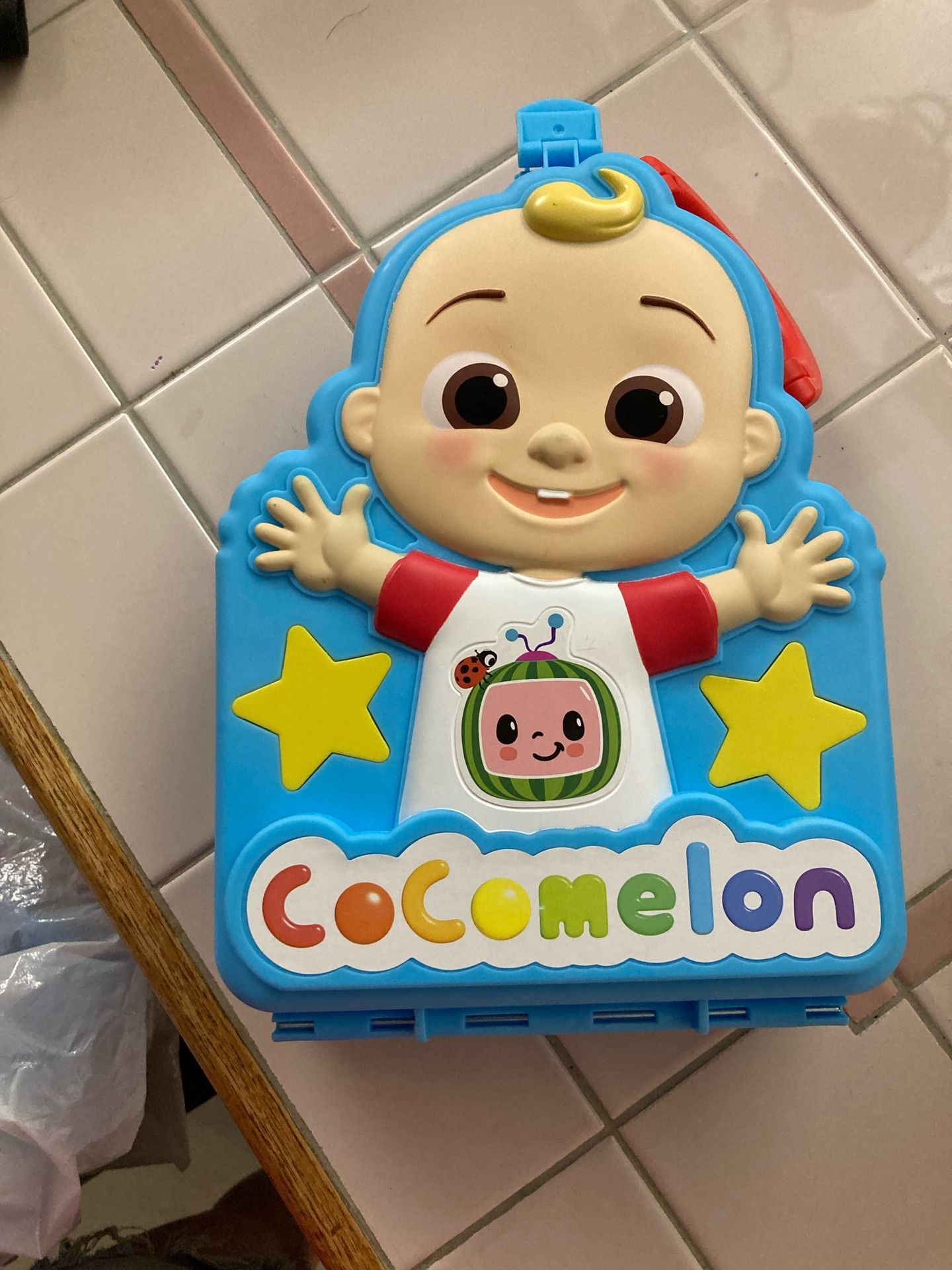 Cocomelon Carrier With Little People