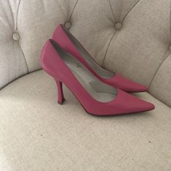 Guess Brand Pumps Size 6