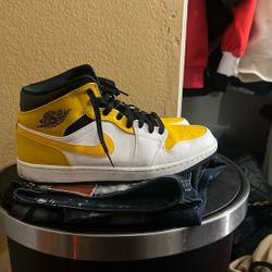 Jordan 1 Mid Size 11.5 
