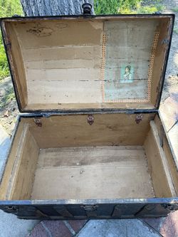 Large Vintage trunk.