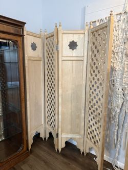 Light Wood Room Screen 80”h, 4 panels at 16”each