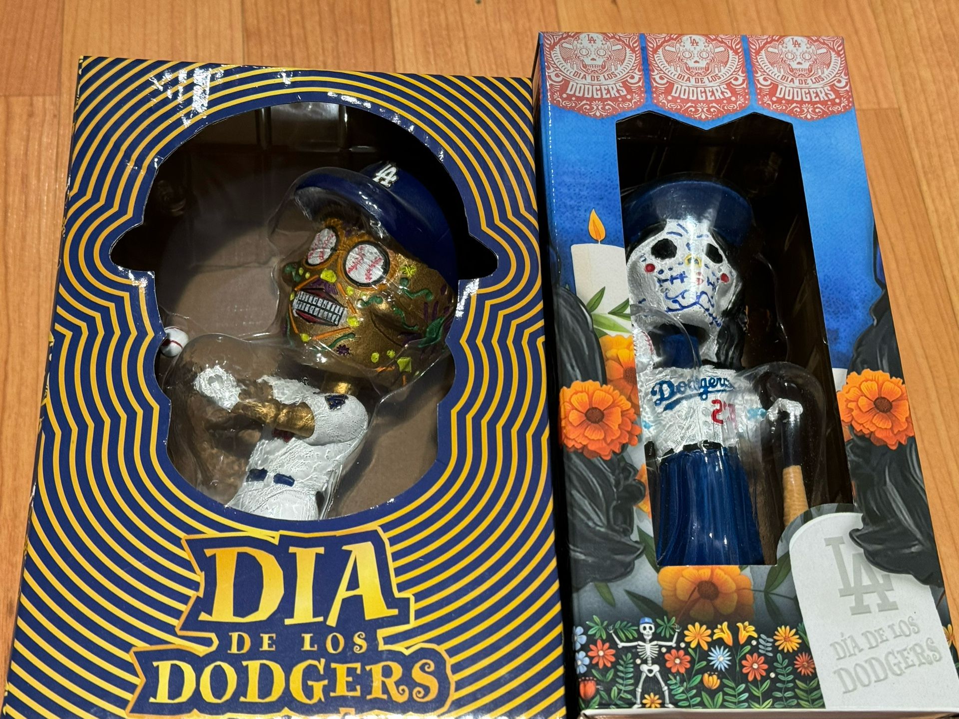 dia de los dodgers bobbleheads set of 2