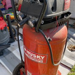 25 Gallon Compressor 