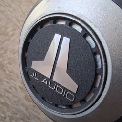 12" Subwoofer Jl Audio W6 Works Good 