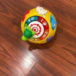 VTech Wiggle & Crawl Ball