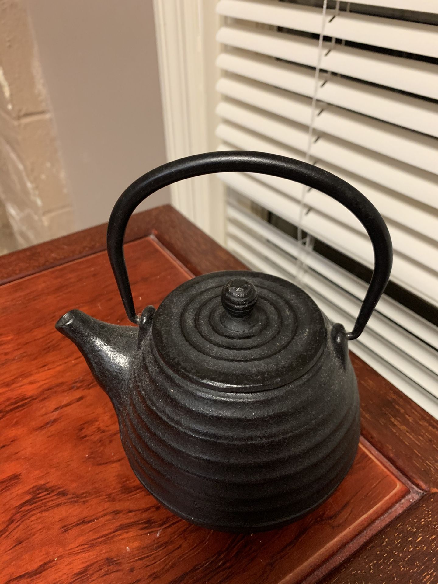 Iron kettle