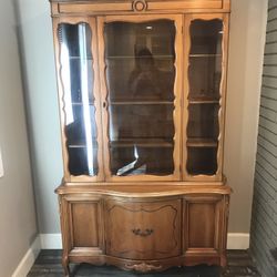 Beautiful China Hutch
