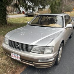 1996 Lexus LS 400