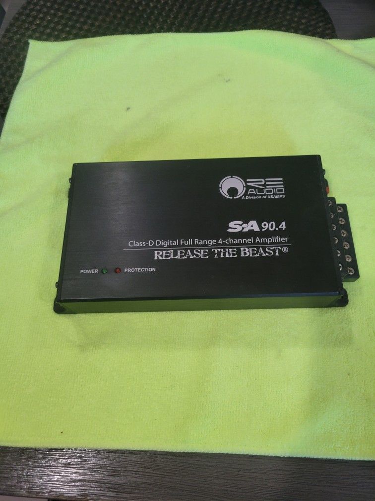 UN AMPLIFIER R.E AUDIO 