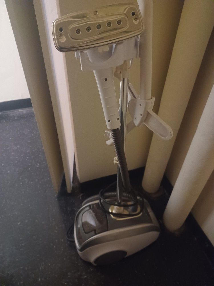 Home Touch Garment Steamer-or Best Offer