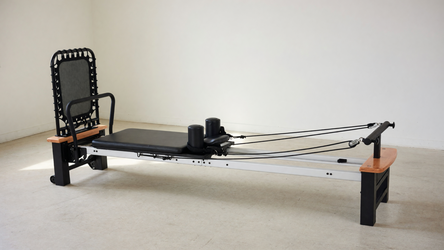 AeroPilates 55-5565 Pro Reformer – Good Condition, 4 Springs - Brooklyn, NY