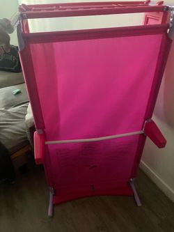 Minnie Mouse toddler bed