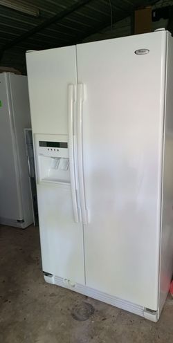 Whirlpool refrigerator $425 almost new