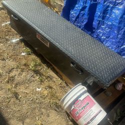 Tractor supply toolbox