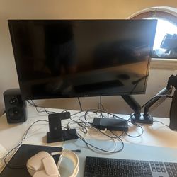32 Inch HD AOC Computer Monitor