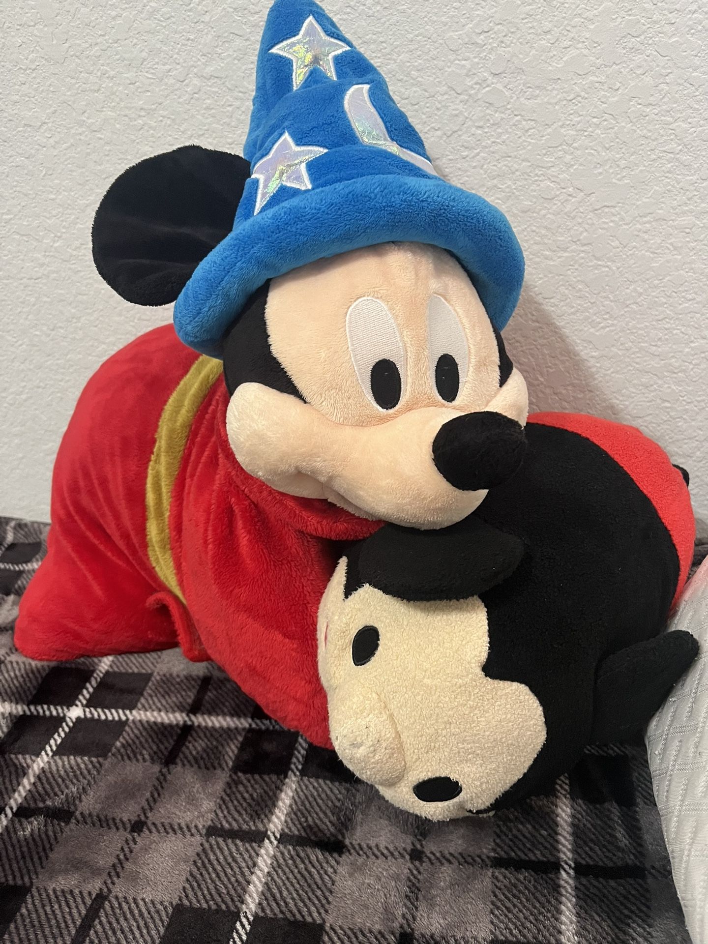 Mickey Mouse Pillow pet And Tsum Tsum