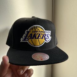 Snapback Lakers 